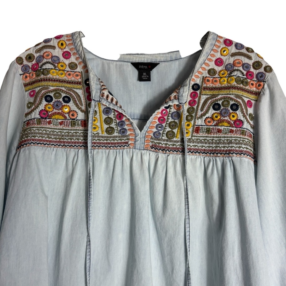 INTRO. Embroidered Tassel Tie Tunic in Light Wash Blue Size XL -- Flaw shown - Picture 5 of 13